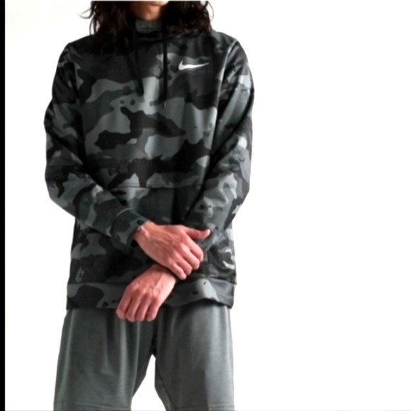 Nike Training Camouflage-Therma-Fit Hoodie, Medium, TonalGrey +Black &White - Picture 2 of 8
